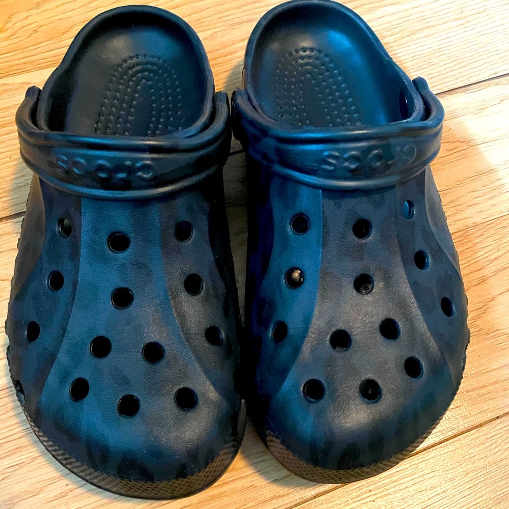 Leopard print Crocs